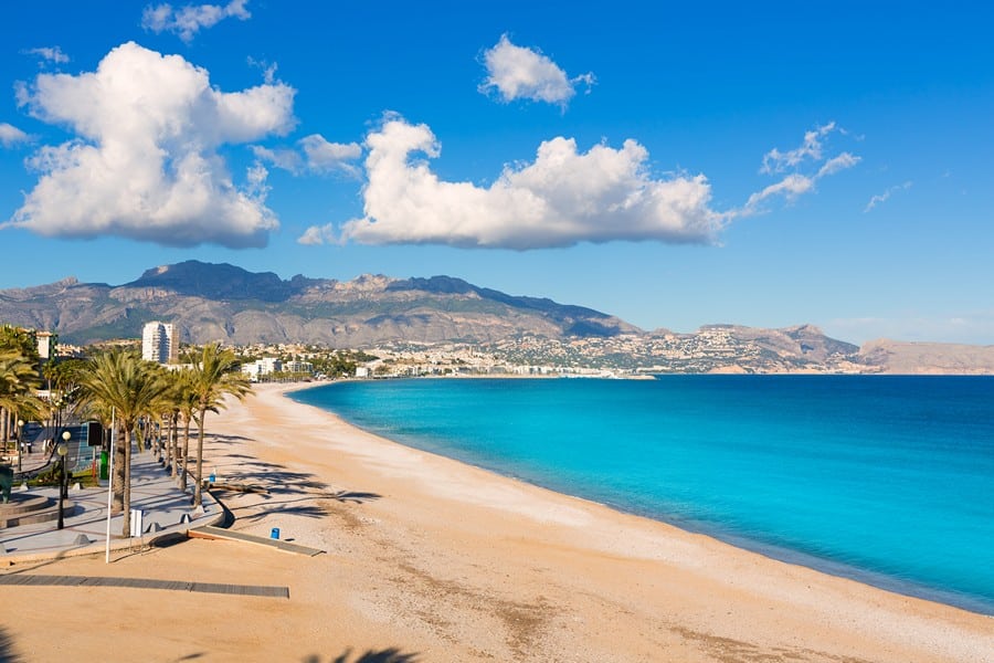 Marbella itself enjoys 27km of coastline, most of which is sandy beaches that are accessible throughout the year