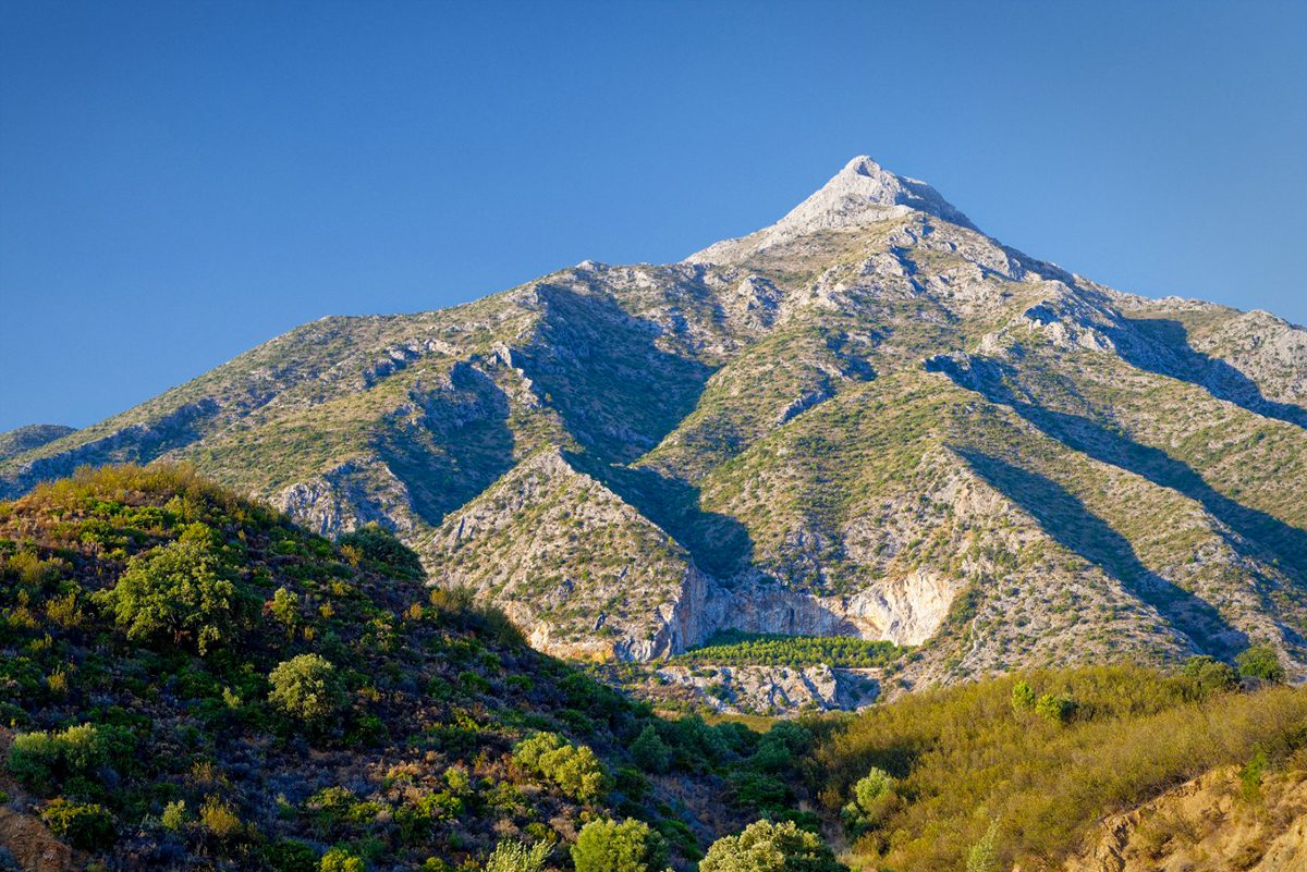 The splendid backdrop to most photos taken of the Marbella landscape feature the La Concha mountain